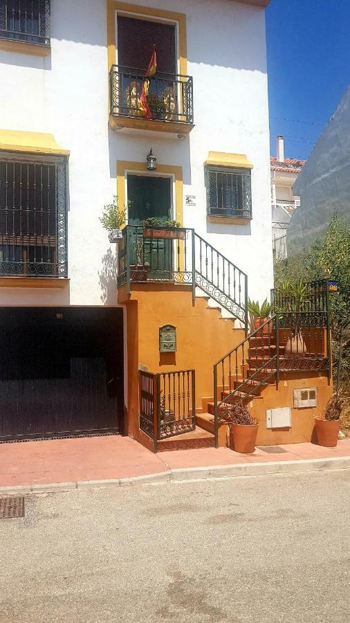 Excelente Habitacion En Bonita Y Tranquila Casa En Benalmadena Pueblo Apartment Ngoại thất bức ảnh