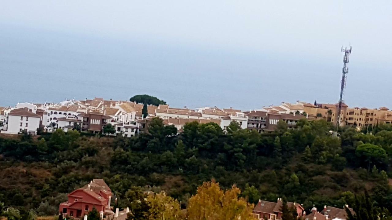 Excelente Habitacion En Bonita Y Tranquila Casa En Benalmadena Pueblo Apartment Ngoại thất bức ảnh